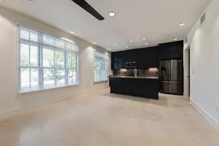 408 W 38 1/2 St, Austin, TX 78705 - Photo 11