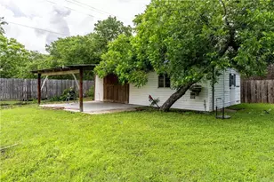 12504 Silver Spur Rd, Austin, TX 78727 - Photo 11