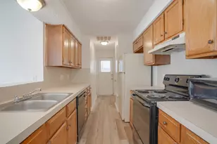 6713 Deatonhill Dr, Austin, TX 78745 - Photo 9