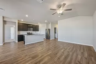 112 Short Toed Swoop, Cedar Creek, TX 78612 - Photo 9