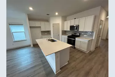 111 Sweetwater Creek Lane, Hutto, TX 78634 - Photo 5