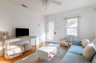 1028 E 43rd St, Austin, TX 78751 - Photo 3