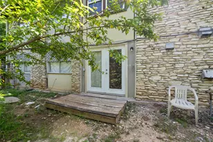 2501 Manor Cir, Austin, TX 78723 - Photo 17