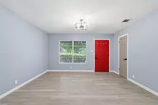 7126 W Westbriar St, San Antonio, TX 78227 - Photo 9