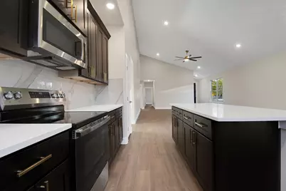 104 Kipapa Court, Bastrop, TX 78602 - Photo 7