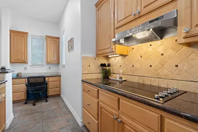 18 Tourney Lane, The Hills, TX 78738 - Photo 11