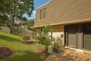 3200 Maywood Ave, Austin, TX 78703 - Photo 3