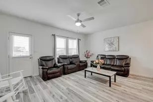 14601 Shooter McGavin Dr, Manor, TX 78653 - Photo 3