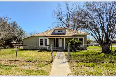 302 E Crockett Street, Luling, TX 78648 - Photo 1