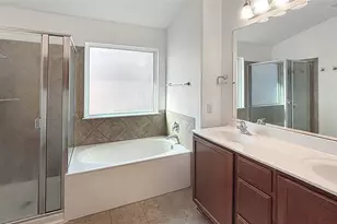 133 S Langtry Ln, Jarrell, TX 76537 - Photo 7