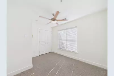 711 W 32nd Street #111, Austin, TX 78705 - Photo 17