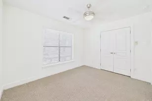 711 W 32nd St, Austin, TX 78705 - Photo 23