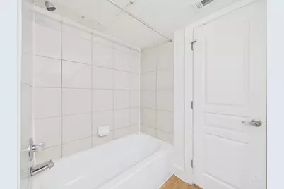 711 W 32nd Street #111, Austin, TX 78705 - Photo 19