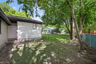 1711 S Main St, Georgetown, TX 78626 - Photo 35