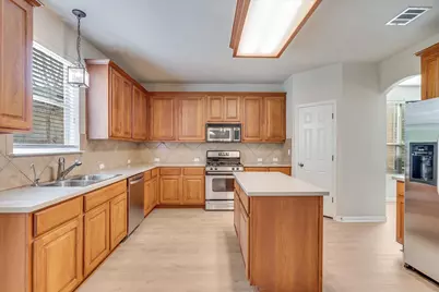 4029 Lake Edge Way, Pflugerville, TX 78660 - Photo 9