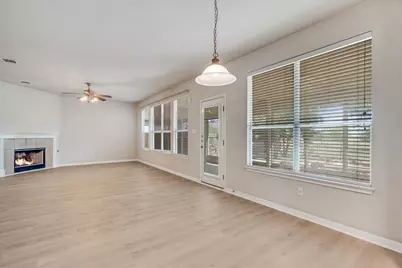 4029 Lake Edge Way, Pflugerville, TX 78660 - Photo 11