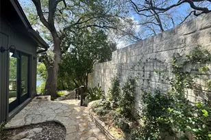 3004 Patio Cir, Austin, TX 78730 - Photo 3