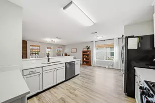 119 Salado Dr, Kyle, TX 78640 - Photo 17