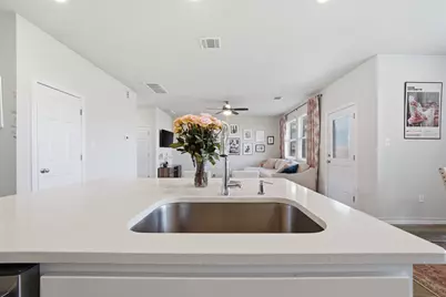 912 Eves Necklace Drive, Buda, TX 78610 - Photo 15