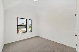 113 Malibu, Hutto, TX 78634 - Photo 19