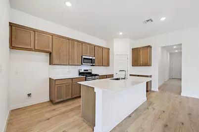 113 Malibu, Hutto, TX 78634 - Photo 11