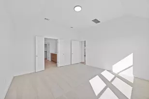 113 Malibu, Hutto, TX 78634 - Photo 13