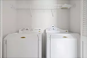 1900 Scofield Ridge Pkwy, Austin, TX 78727 - Photo 11