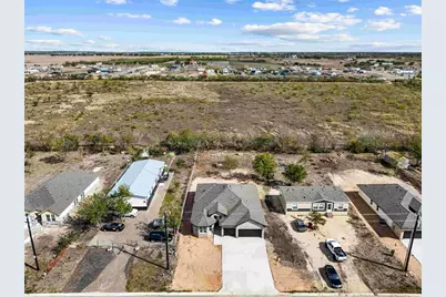 242 Amaranta Lane, Del Valle, TX 78616 - Photo 5