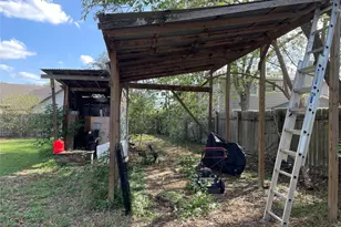 2713 Sweeney Ln, Austin, TX 78723 - Photo 11