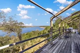 501 Coventry Rd, Spicewood, TX 78669 - Photo 9