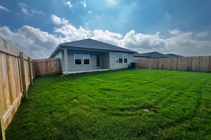 315 Darwin Pl, Lockhart, TX 78644 - Photo 11
