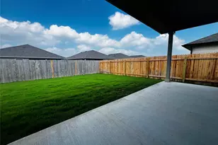 315 Darwin Pl, Lockhart, TX 78644 - Photo 17