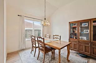 1808 Cedarlawn St, Taylor, TX 76574 - Photo 5