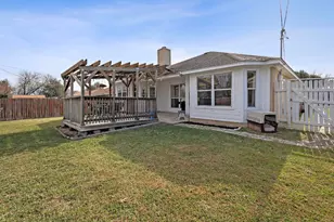 1808 Cedarlawn St, Taylor, TX 76574 - Photo 25