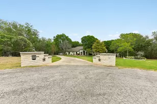 142 Llano Ct, Cedar Creek, TX 78612 - Photo 5