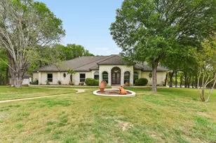 142 Llano Ct, Cedar Creek, TX 78612 - Photo 3