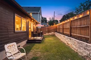 2501 E 11th St, Austin, TX 78702 - Photo 5