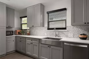 2501 E 11th St, Austin, TX 78702 - Photo 15