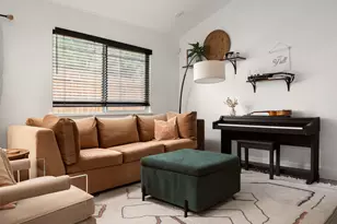 2501 E 11th St, Austin, TX 78702 - Photo 11