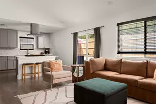 2501 E 11th St, Austin, TX 78702 - Photo 9
