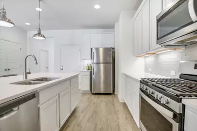 9106 Moonstone Drive, Austin, TX 78729 - Photo 9