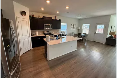 380 Mendoza, Kyle, TX 78640 - Photo 9