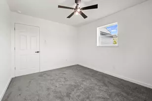 173 Kahalulu Dr, Bastrop, TX 78602 - Photo 23