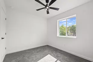 173 Kahalulu Dr, Bastrop, TX 78602 - Photo 17