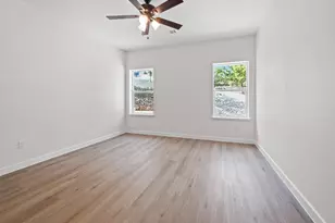 173 Kahalulu Dr, Bastrop, TX 78602 - Photo 11