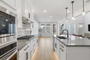 195 Grand Cyn Wy, Kyle, TX 78640 - Photo 13