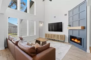 195 Grand Cyn Wy, Kyle, TX 78640 - Photo 5