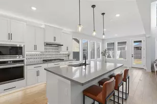 195 Grand Cyn Wy, Kyle, TX 78640 - Photo 11