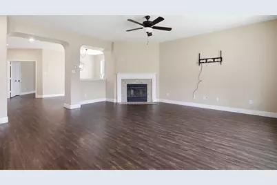 2950 E Old Settlers Boulevard #29, Round Rock, TX 78665 - Photo 9