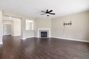 2950 E Old Settlers Blvd, Round Rock, TX 78665 - Photo 9